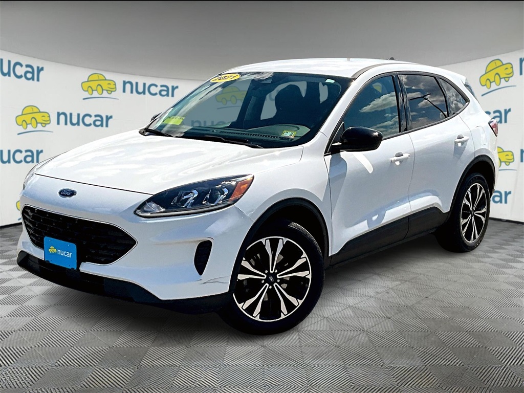 2021 Ford Escape SE photo 3