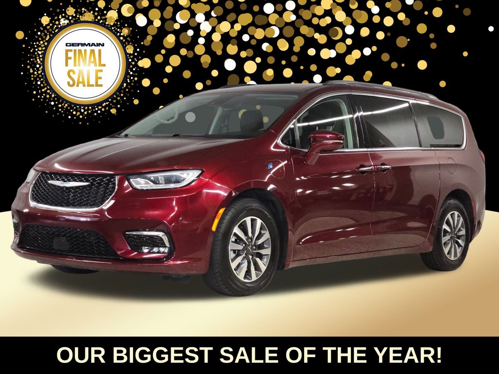 2021 Chrysler Pacifica Hybrid Touring L's photo