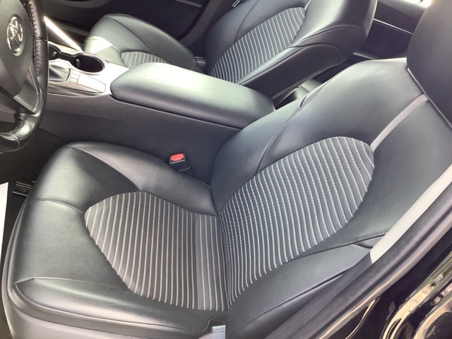 2022 Toyota Camry SE photo 11