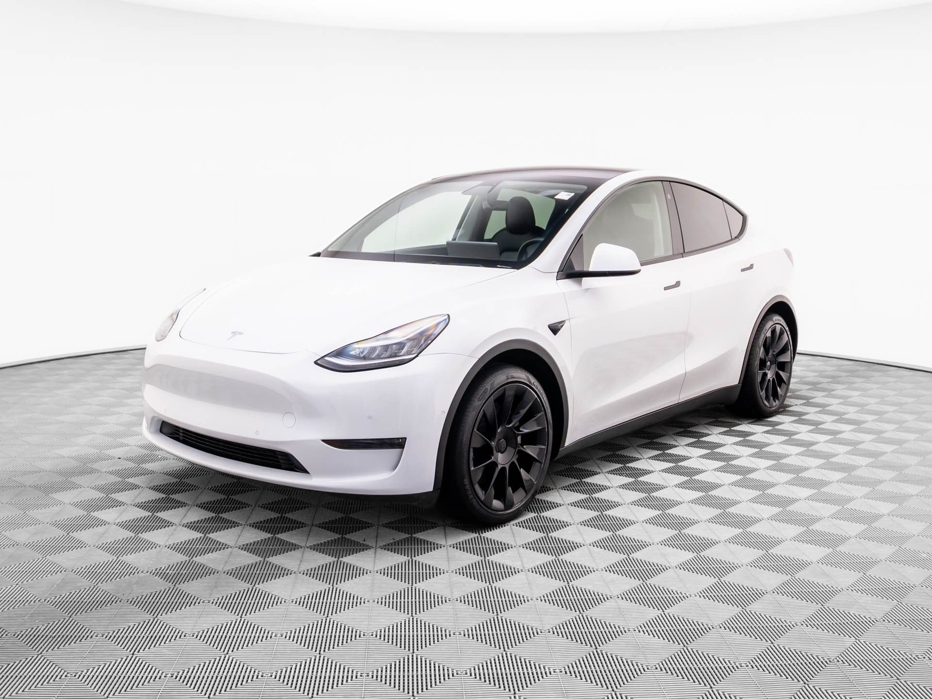 2021 Tesla Model Y Long Range photo 3