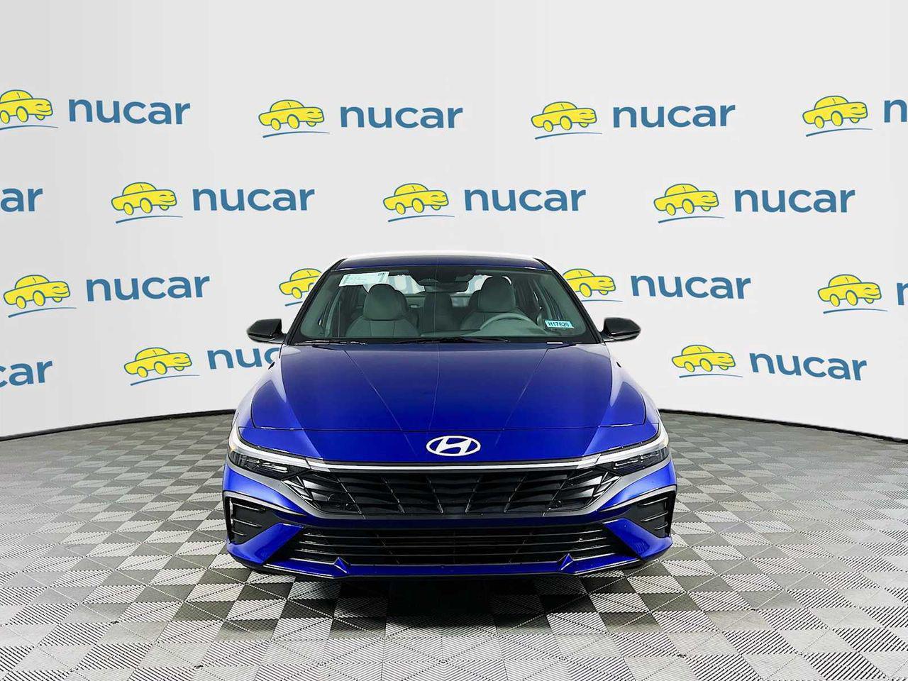 2025 Hyundai Elantra SEL Sport photo 2