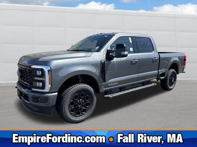 2025 Ford F-350 Super Duty Lariat's photo