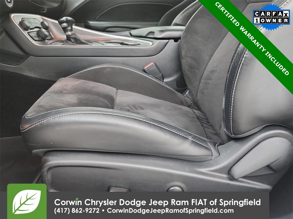 2022 Dodge Challenger R/T photo 18