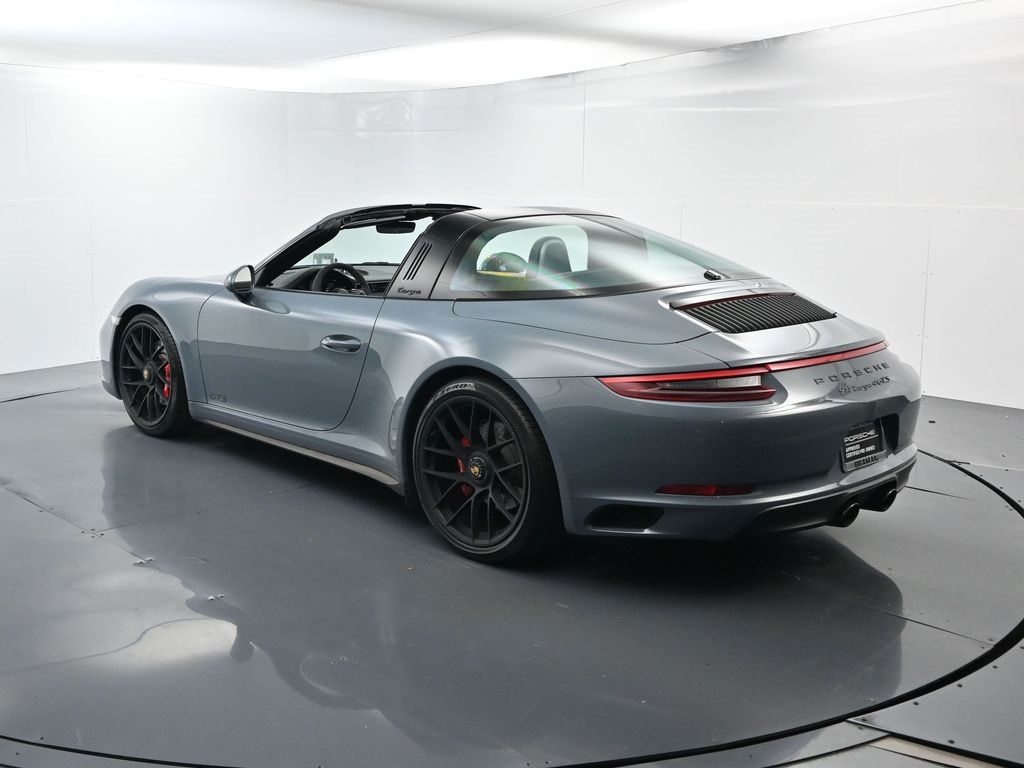 2018 Porsche 911 Targa 4 GTS photo 2
