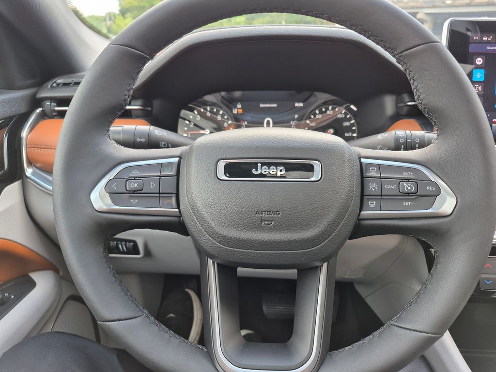 2024 Jeep Compass Limited photo 18