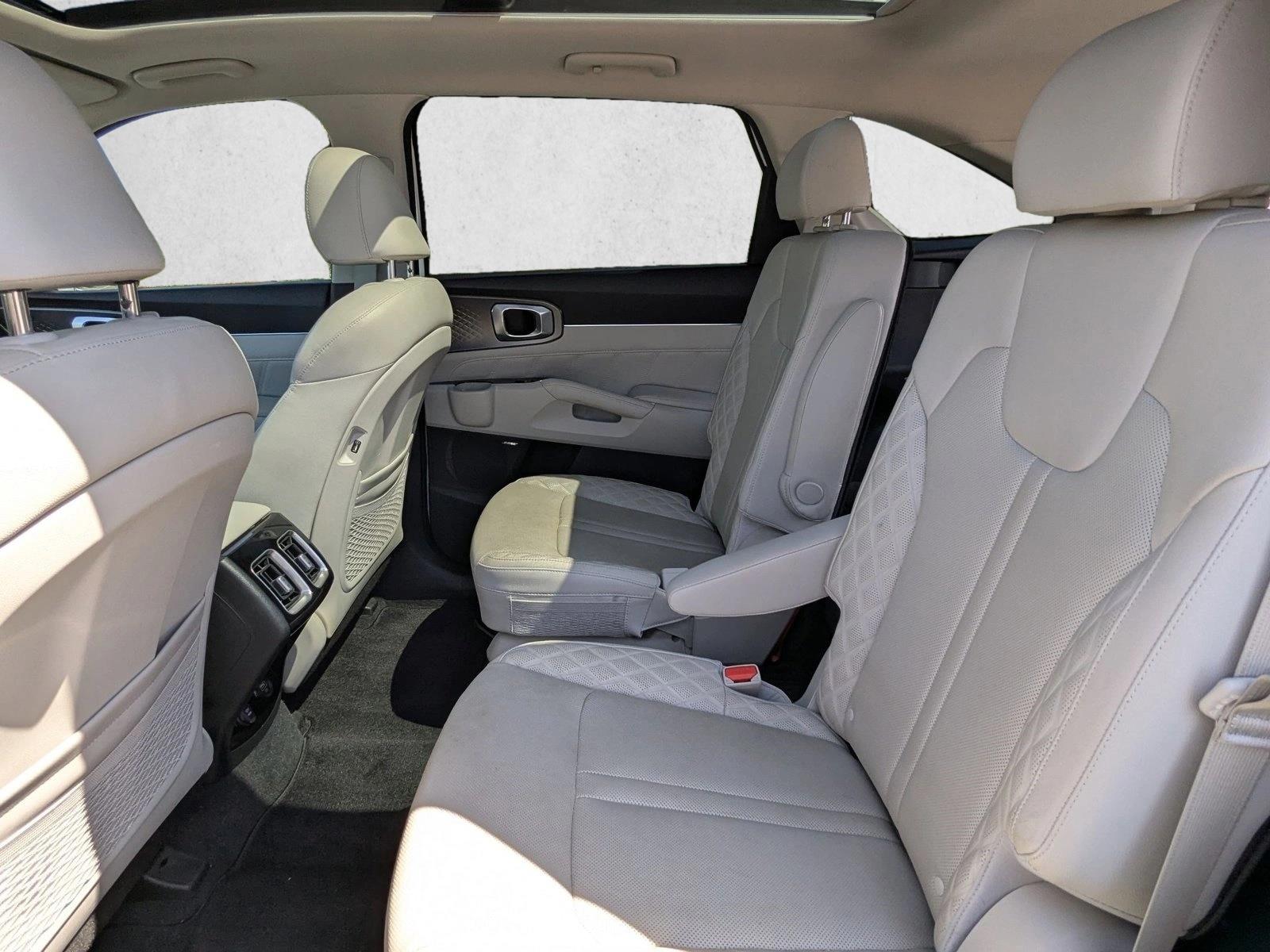 2021 Kia Sorento SX Prestige photo 16