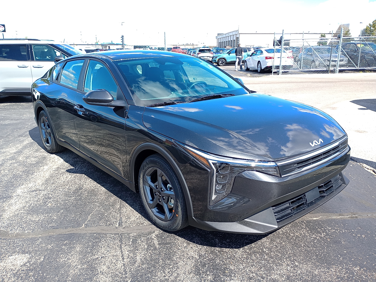 2025 Kia K4 LXS's photo