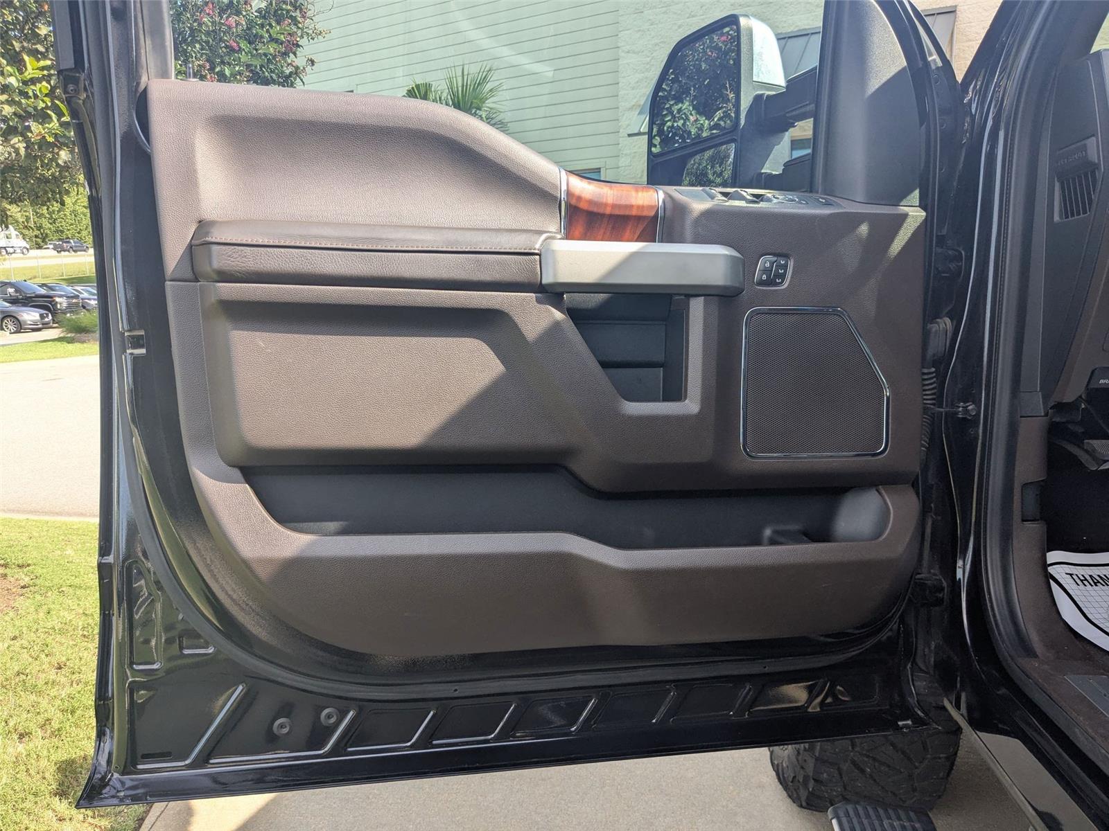 2021 Ford F-350 King Ranch photo 9