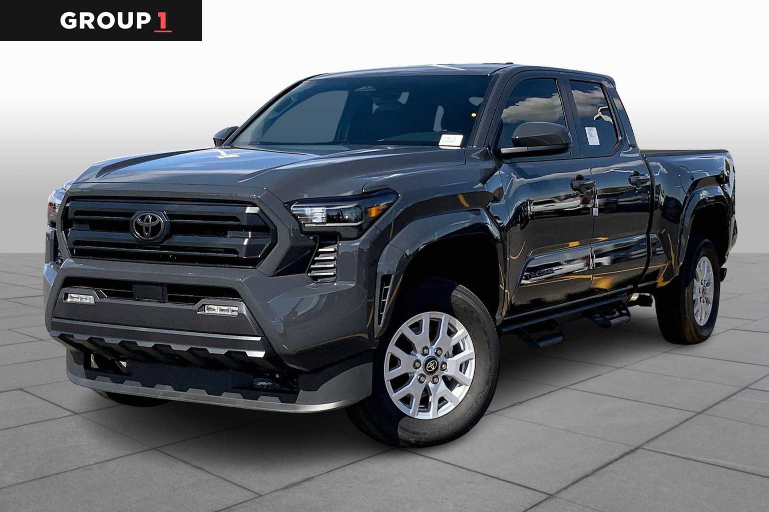 2025 Toyota Tacoma SR5's photo