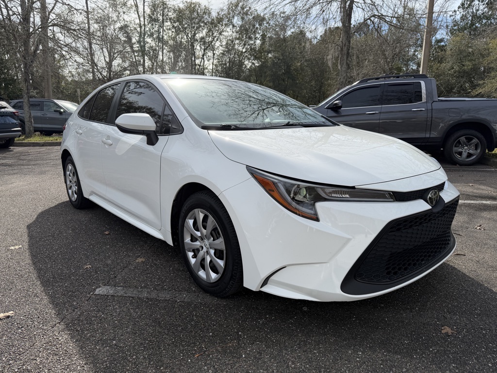 2022 Toyota Corolla LE's photo