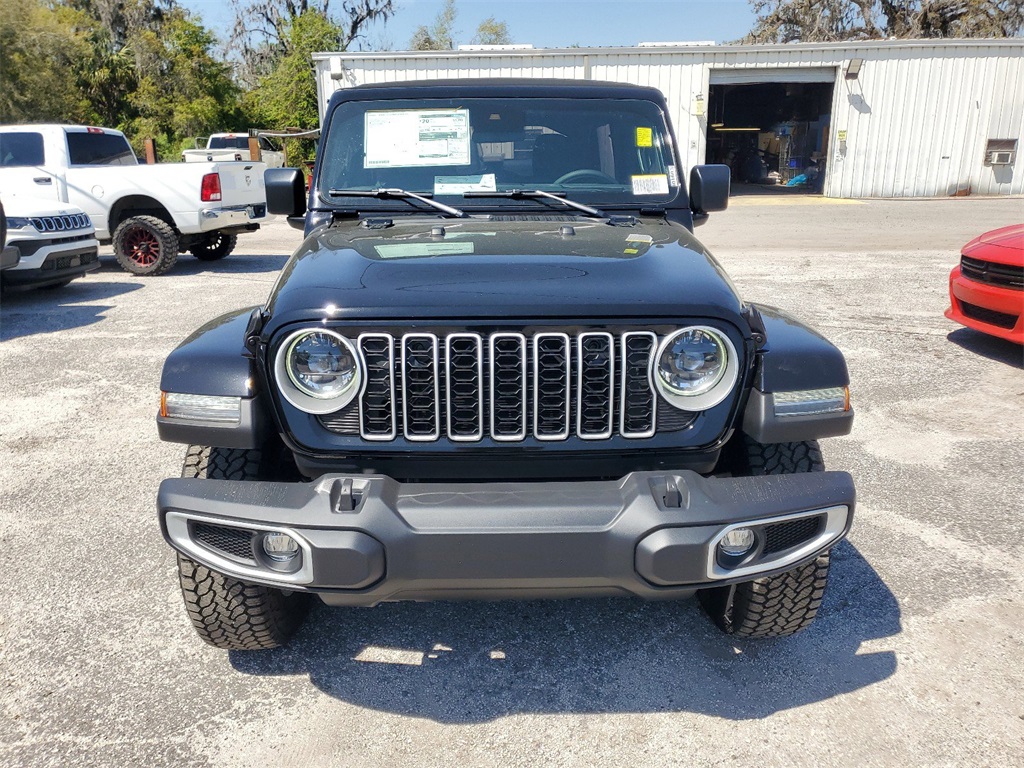 2024 Jeep Wrangler Sahara photo 5