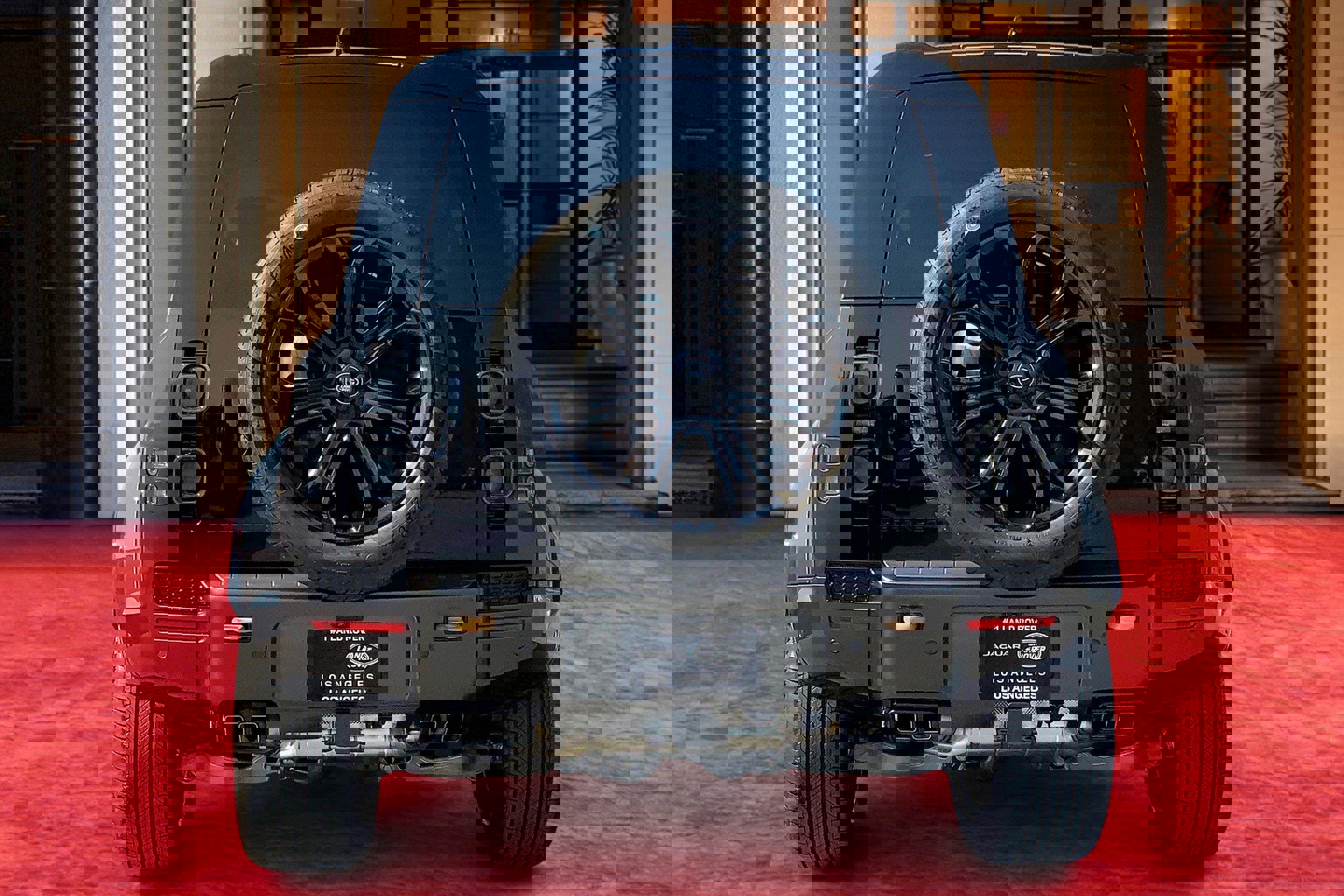 2025 Land Rover Defender 110 photo 2