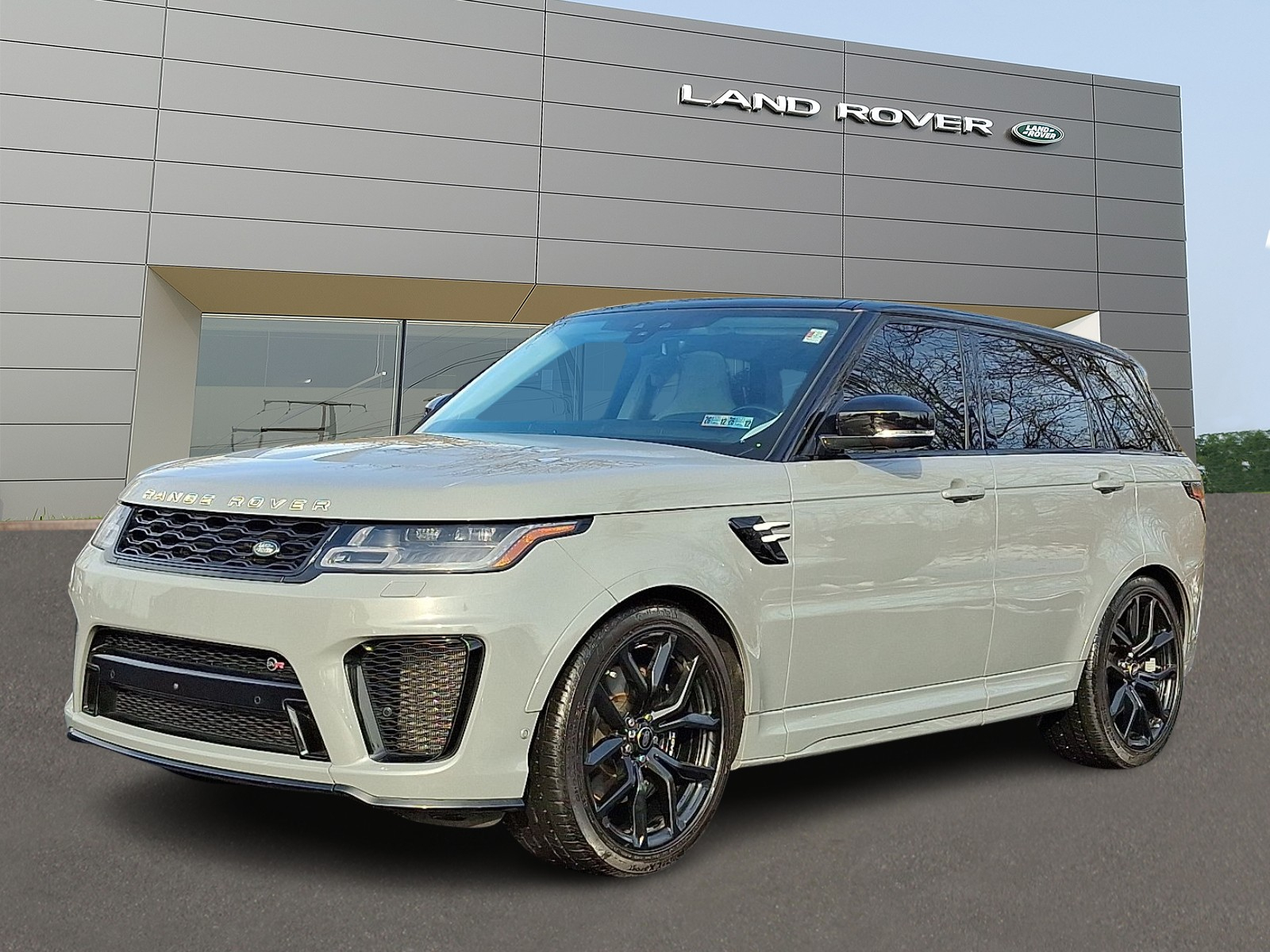 2022 Land Rover Range Rover Sport SVR's photo