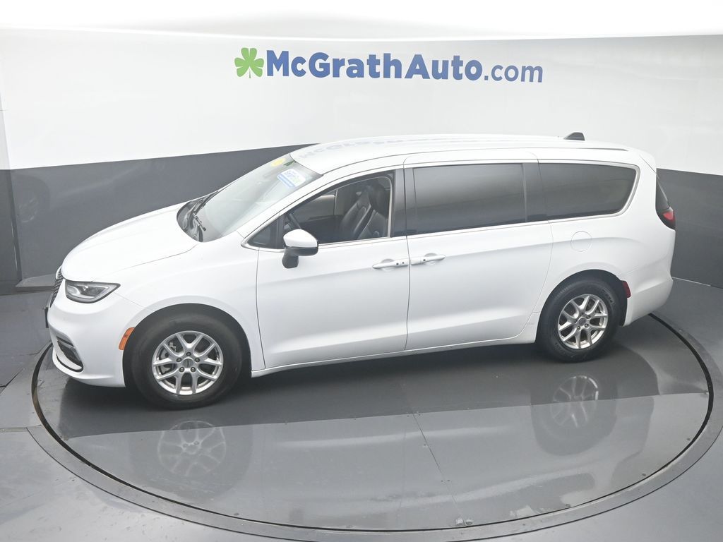 2023 Chrysler Pacifica Touring L photo 15