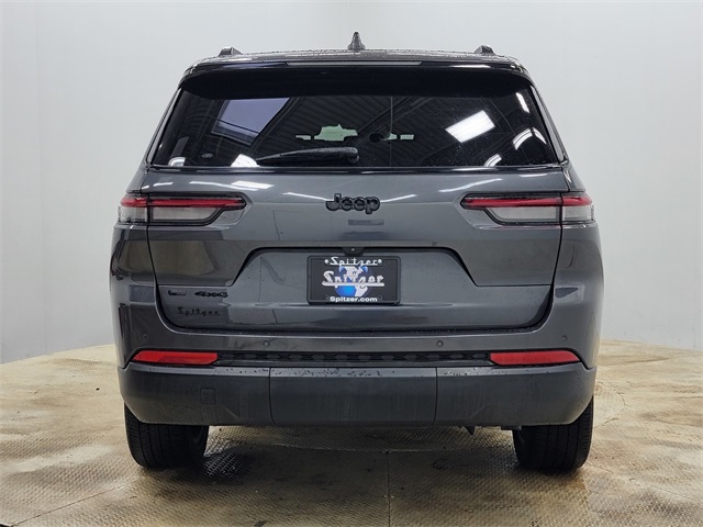 2023 Jeep Grand Cherokee Altitude photo 5