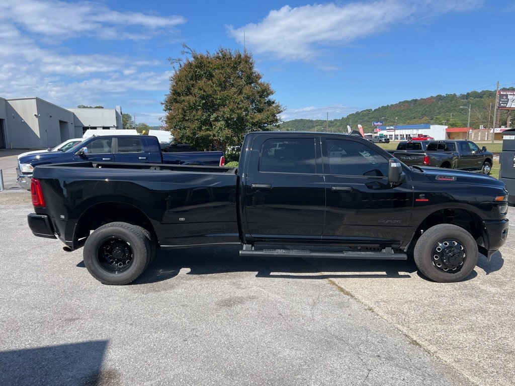 2025 Ram 3500 Big Horn photo 3