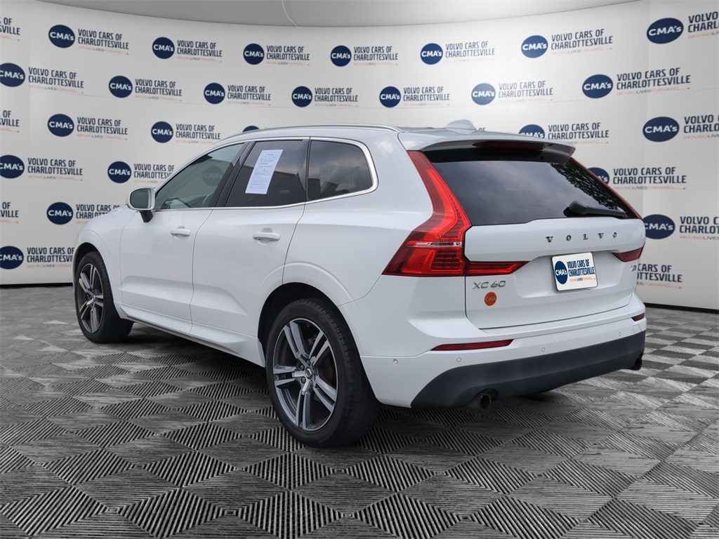 2018 Volvo XC60 T5 Momentum photo 3