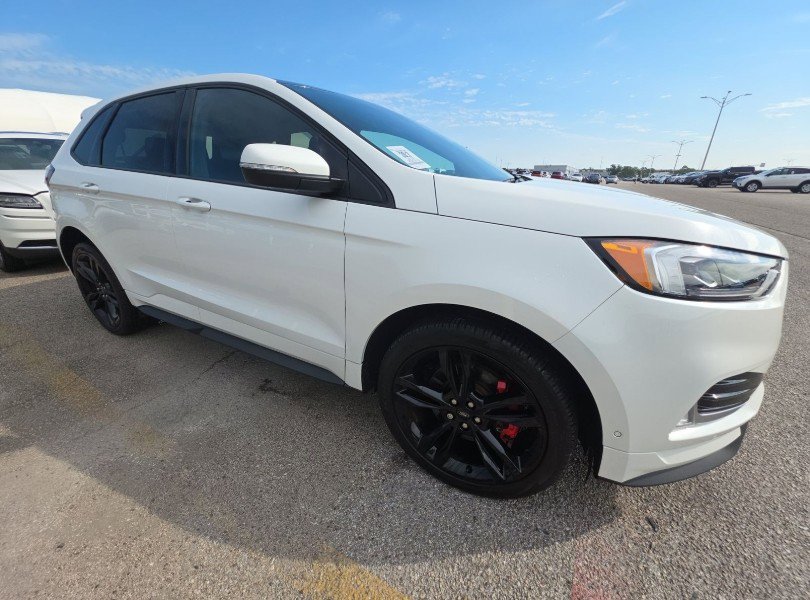 2022 Ford Edge ST photo 4