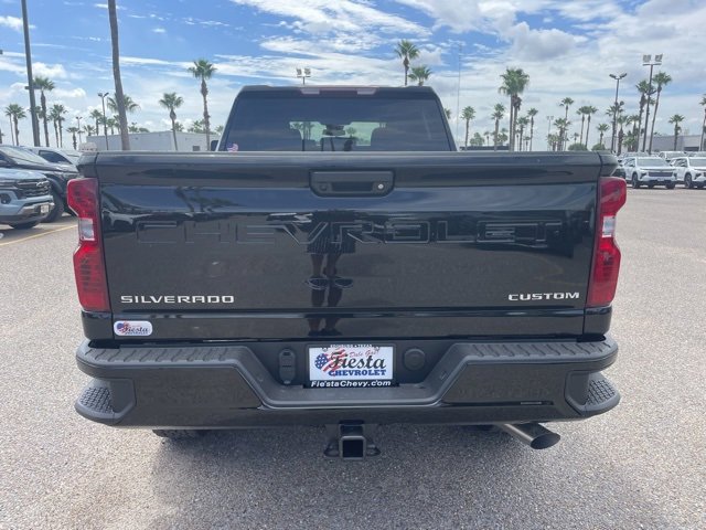2026 Chevrolet Silverado 2500HD Custom photo 5