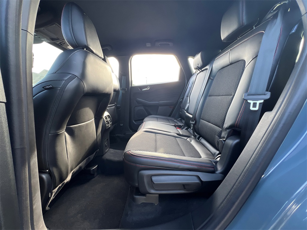 2024 Ford Escape ST-Line photo 30