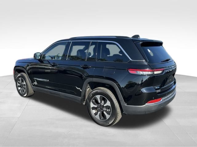 2023 Jeep Cherokee 4xe photo 3