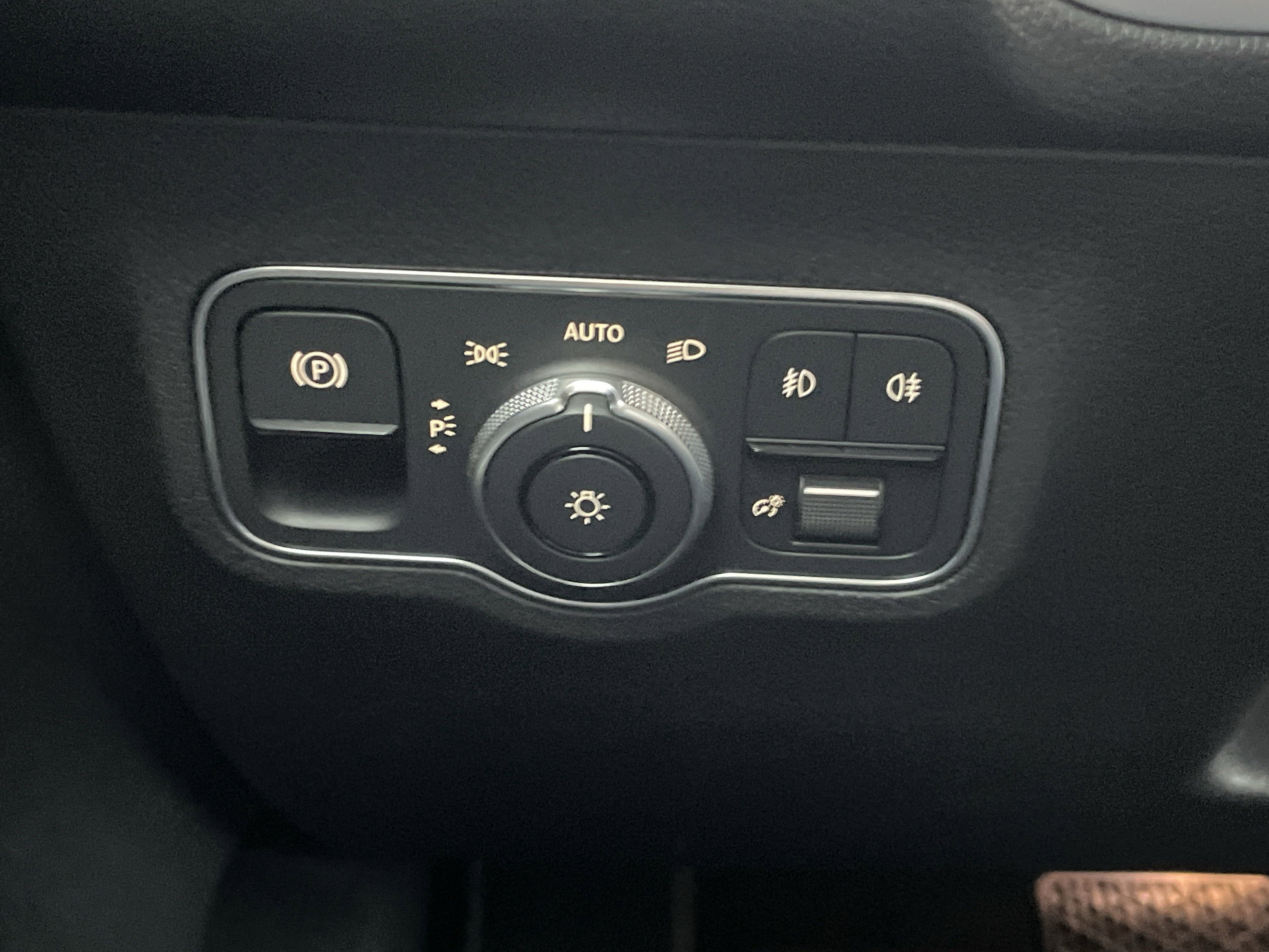 2024 Mercedes Benz GLB 250 4MATIC photo 8