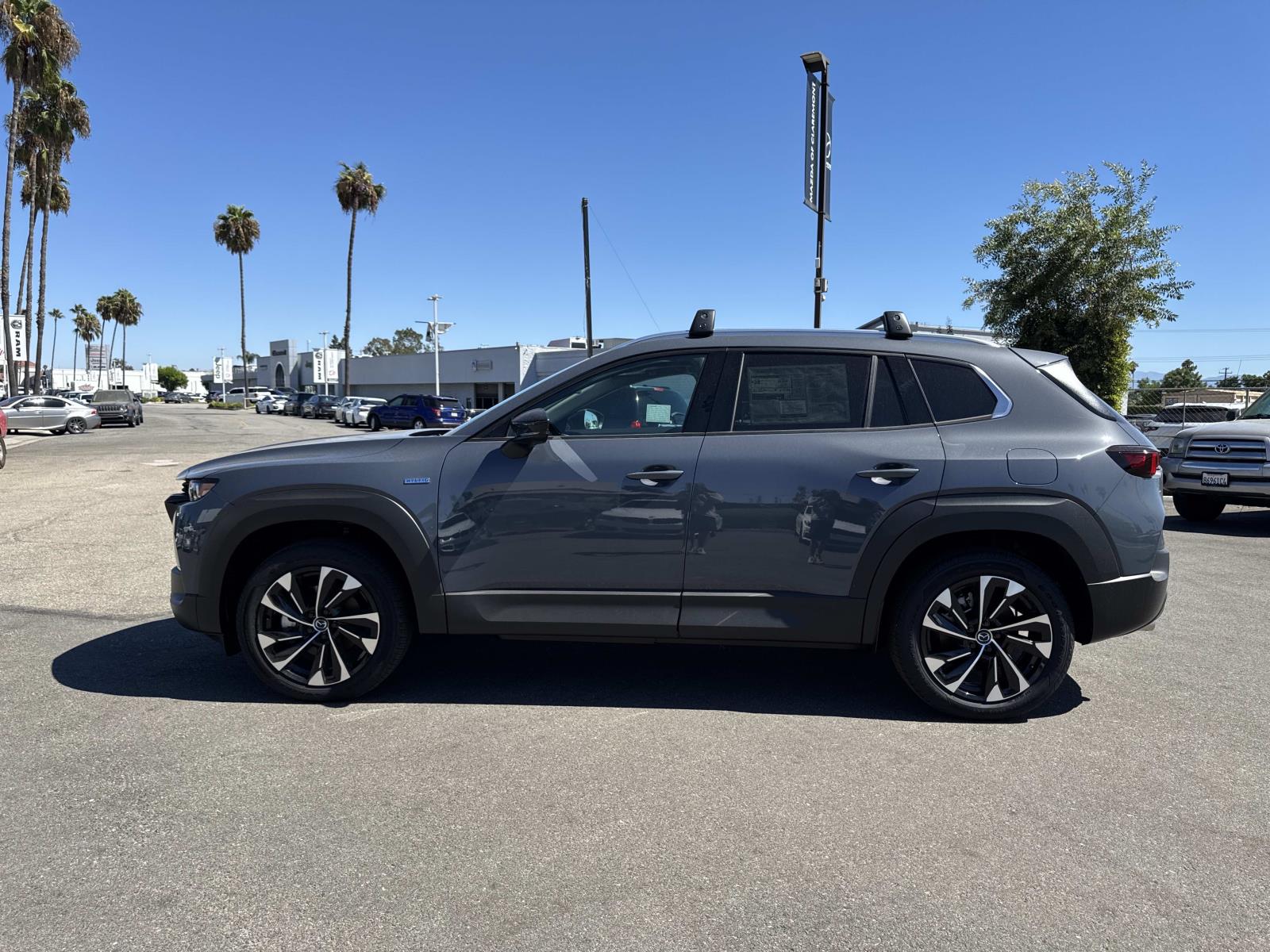 2025 Mazda CX-50 Premium Plus photo 3