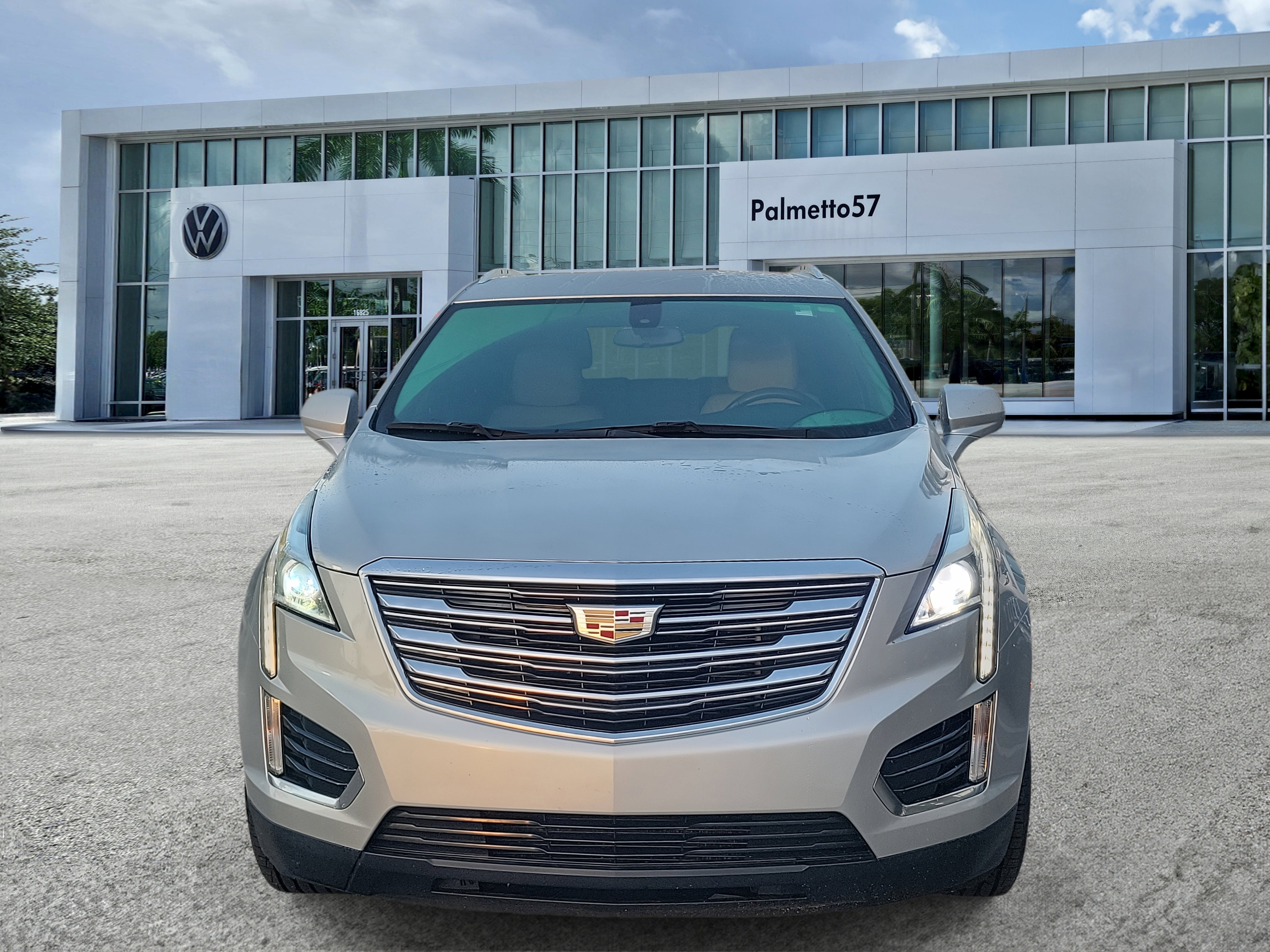 Used 2019 Cadillac XT5 Base with VIN 1GYKNARS5KZ104402 for sale in Opa-locka, FL