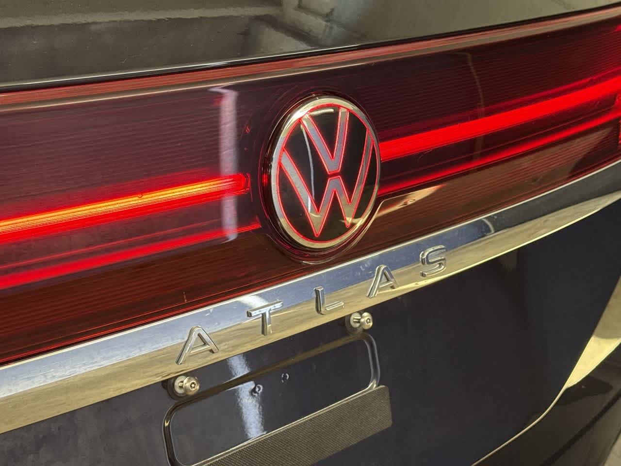 2024 Volkswagen Atlas SE Technology photo 7