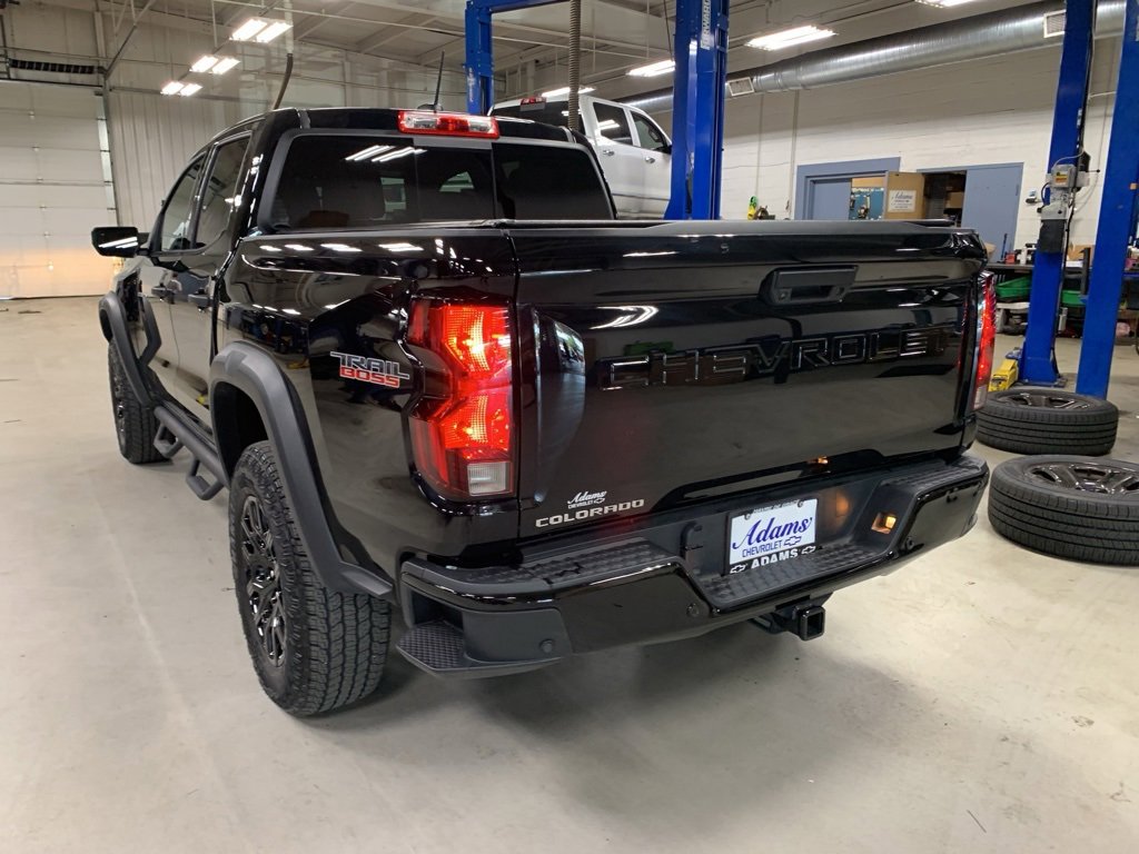 2024 Chevrolet Colorado Trail Boss photo 3