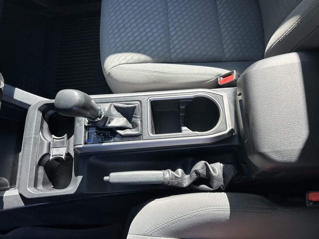 2021 Toyota Tacoma SR5 photo 17