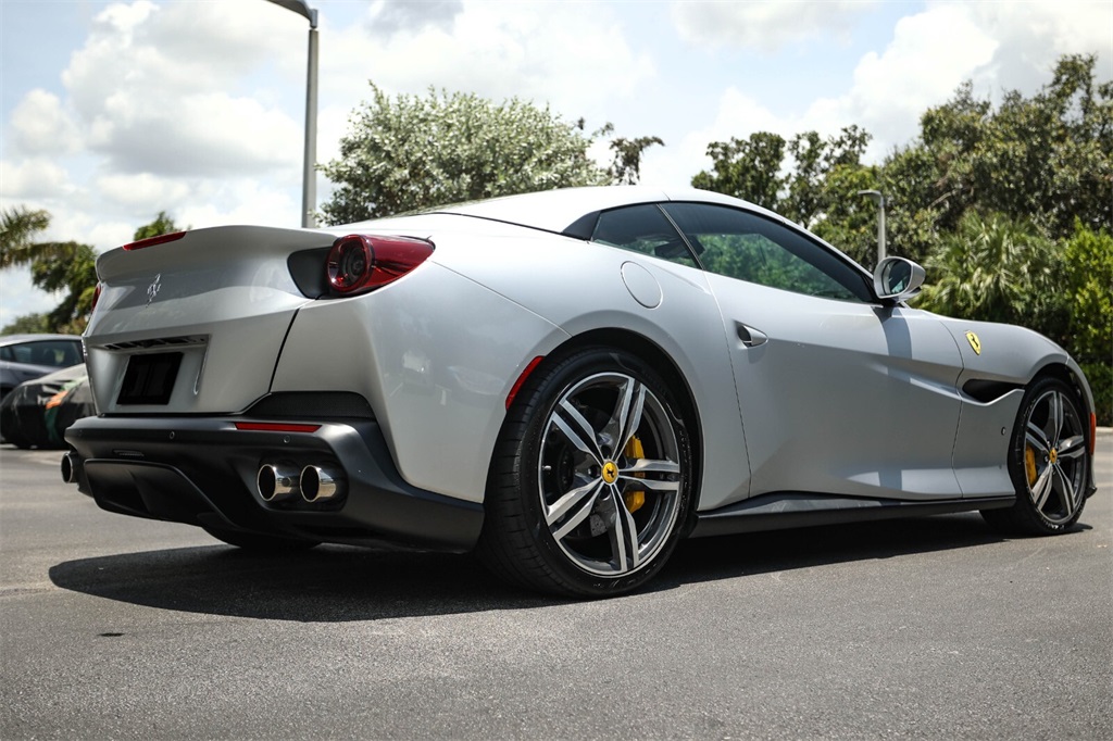 2019 Ferrari Portofino Base photo 3