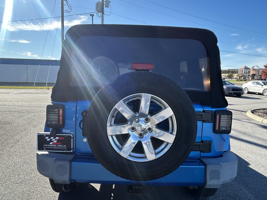 2016 Jeep Wrangler Unlimited Sahara photo 4