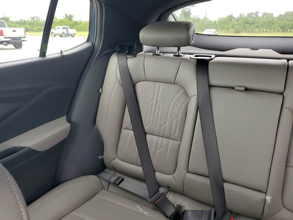 2025 Buick Envista Avenir photo 12