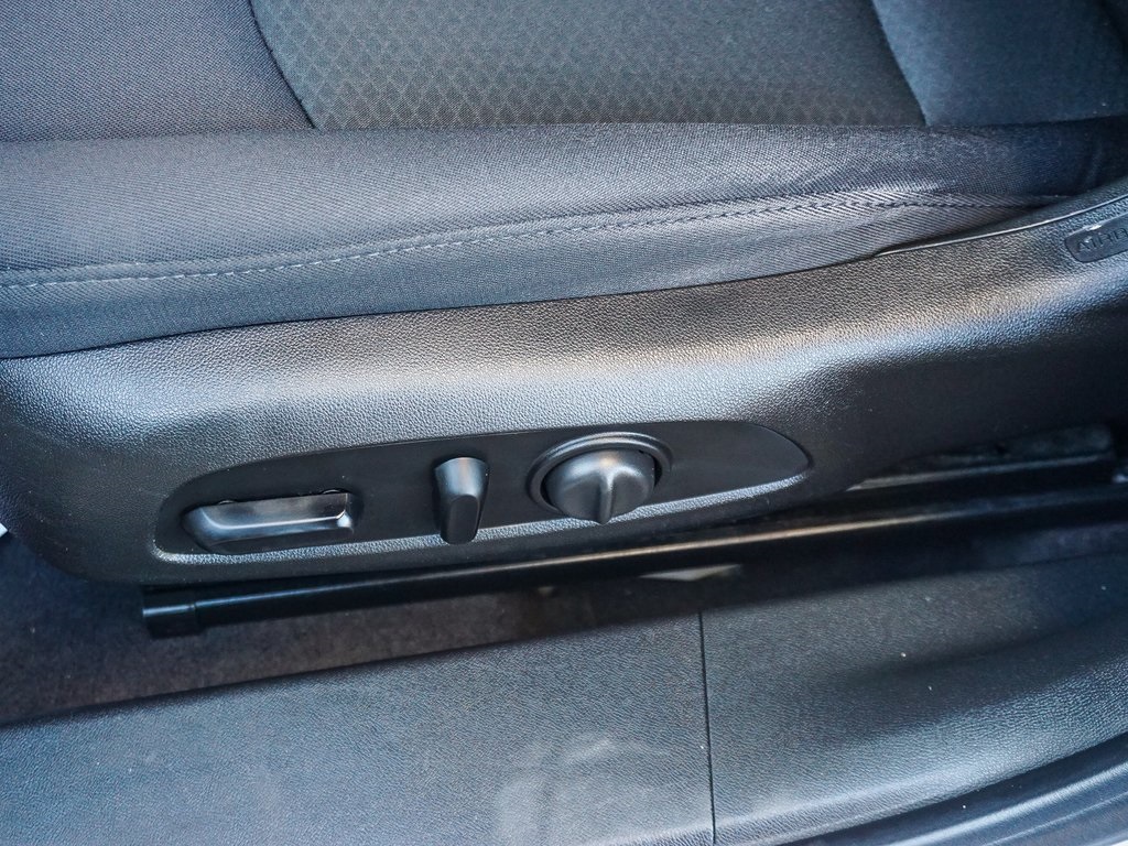2017 Chevrolet Malibu 1LT photo 19