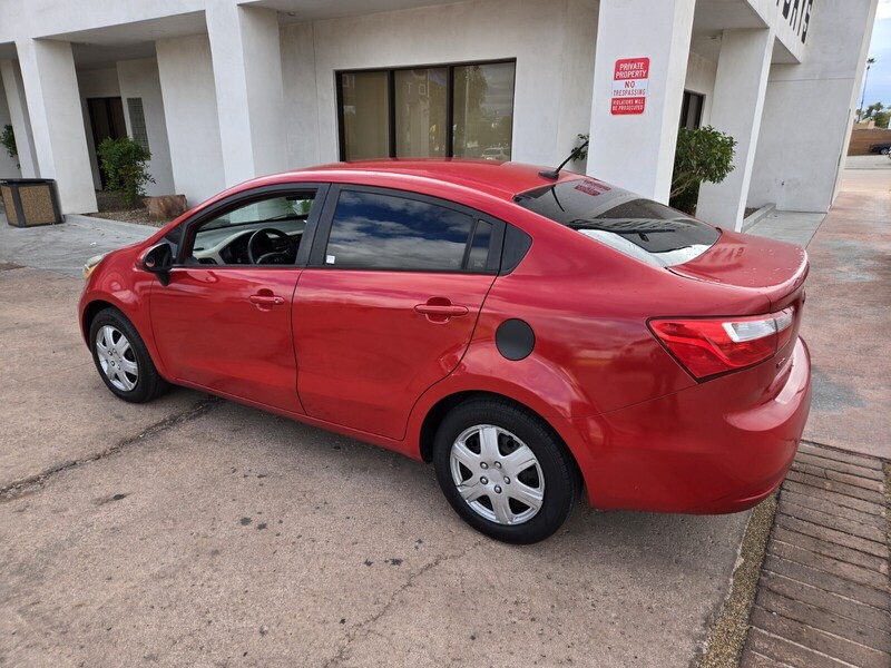 2013 Kia Rio LX photo 3