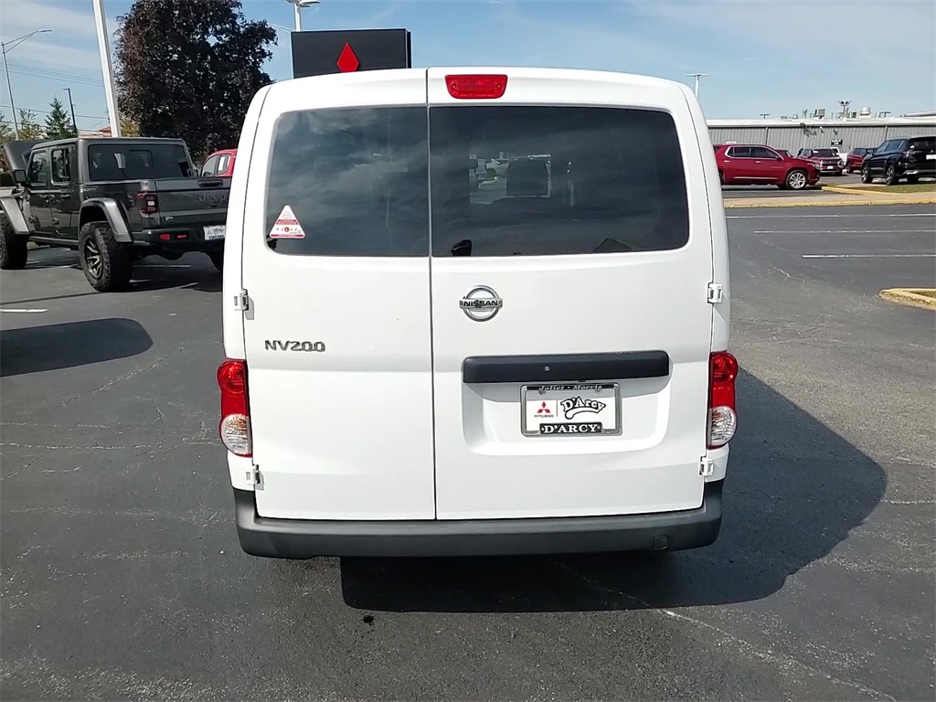2021 Nissan NV200 S photo 11