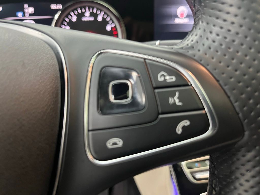 2017 Mercedes Benz E 300 photo 18