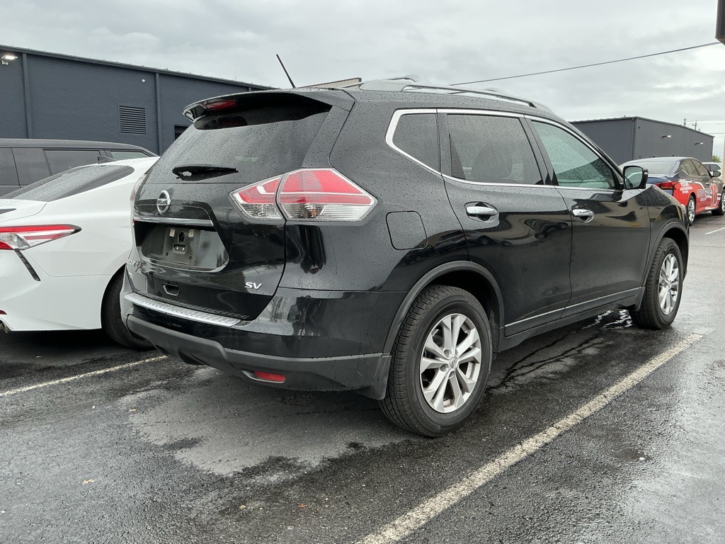 2016 Nissan Rogue SV photo 4