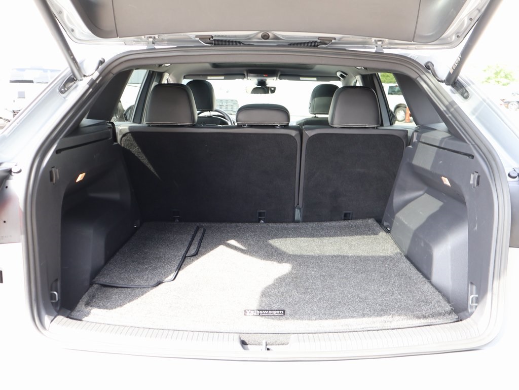 2023 Volkswagen Atlas Cross Sport V6 SEL R-Line photo 14