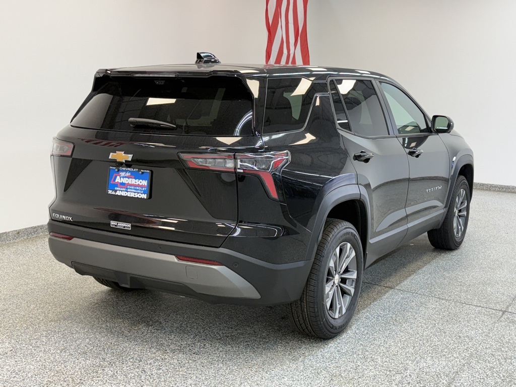 2026 Chevrolet Equinox LT photo 4