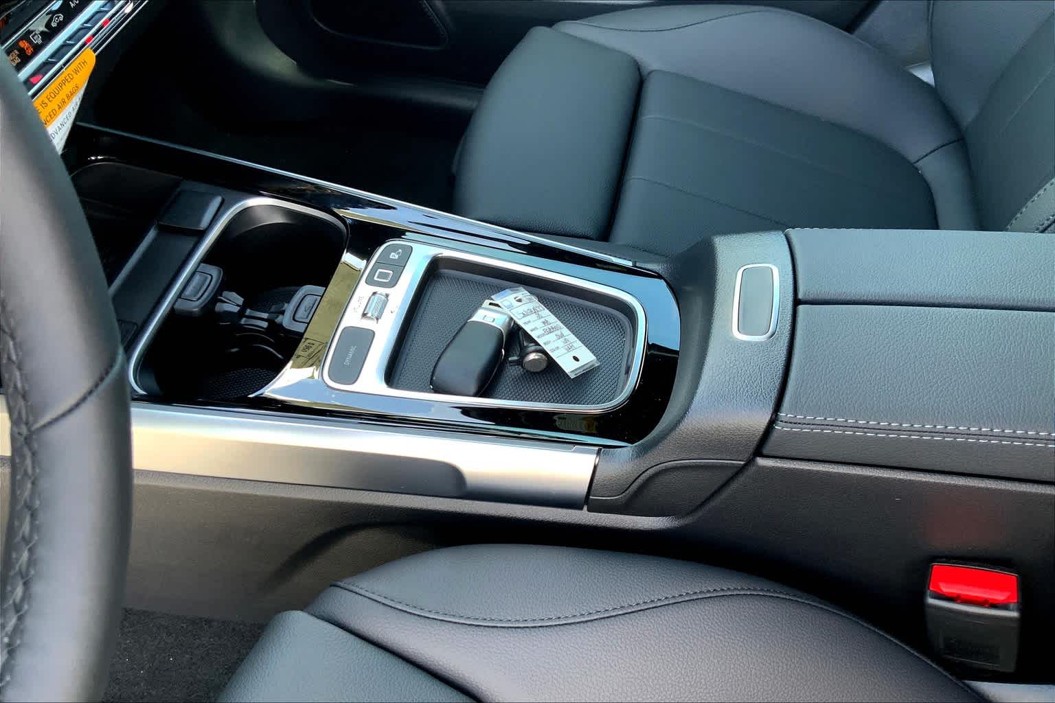 2025 Mercedes Benz EQB 300 4MATIC photo 10