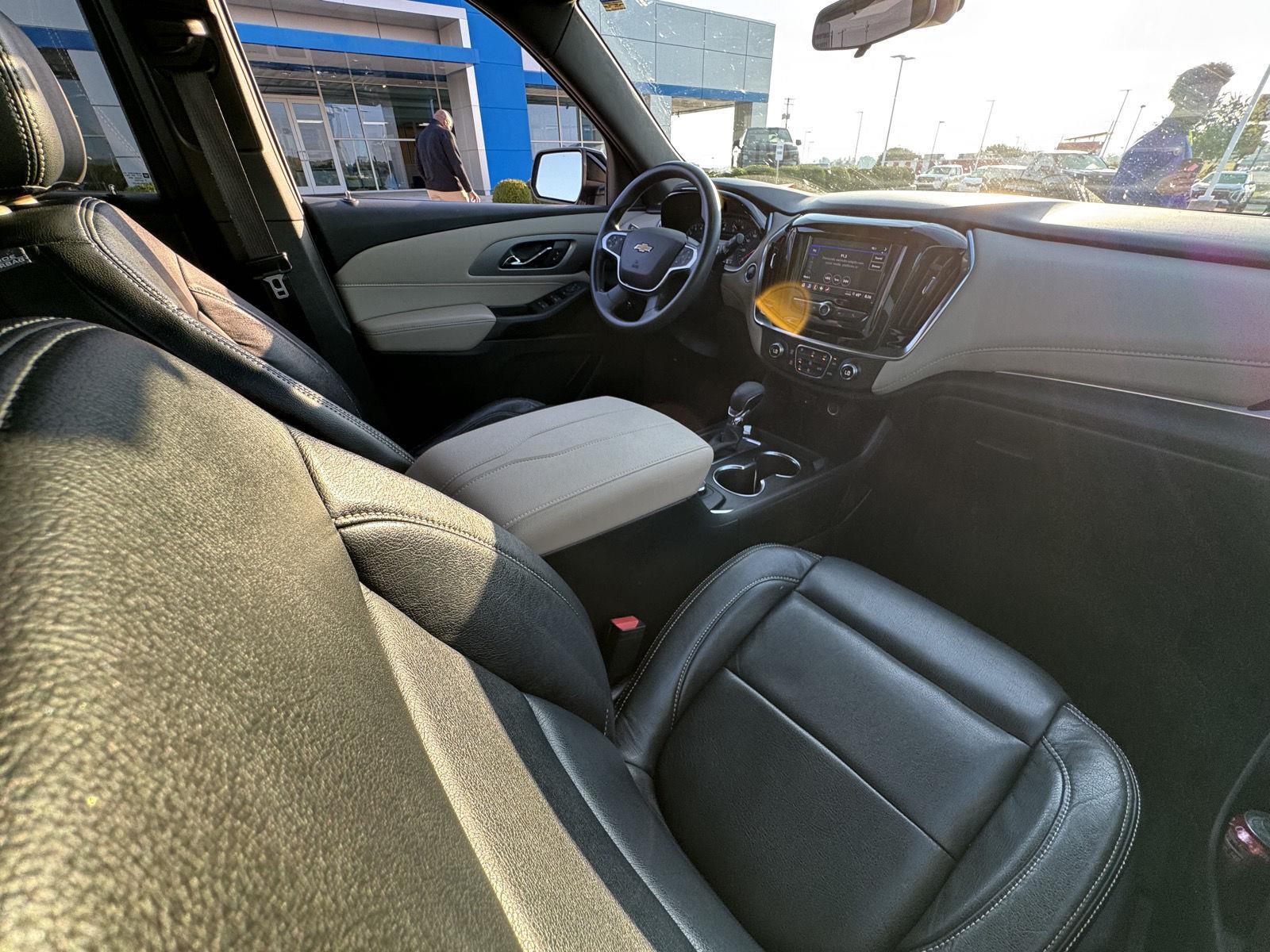 2022 Chevrolet Traverse LS photo 22