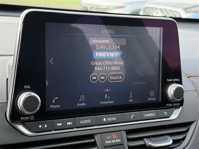 2021 Nissan Altima 2.5 SR photo 3