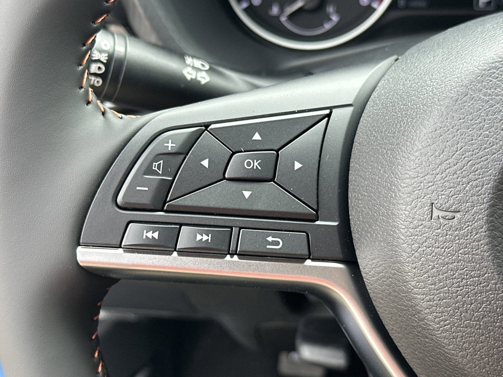 2025 Nissan Sentra SR photo 25