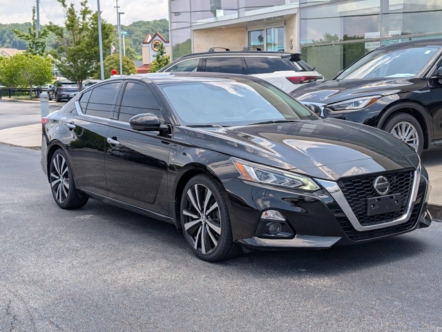 2019 Nissan Altima 2.5 Platinum photo 9