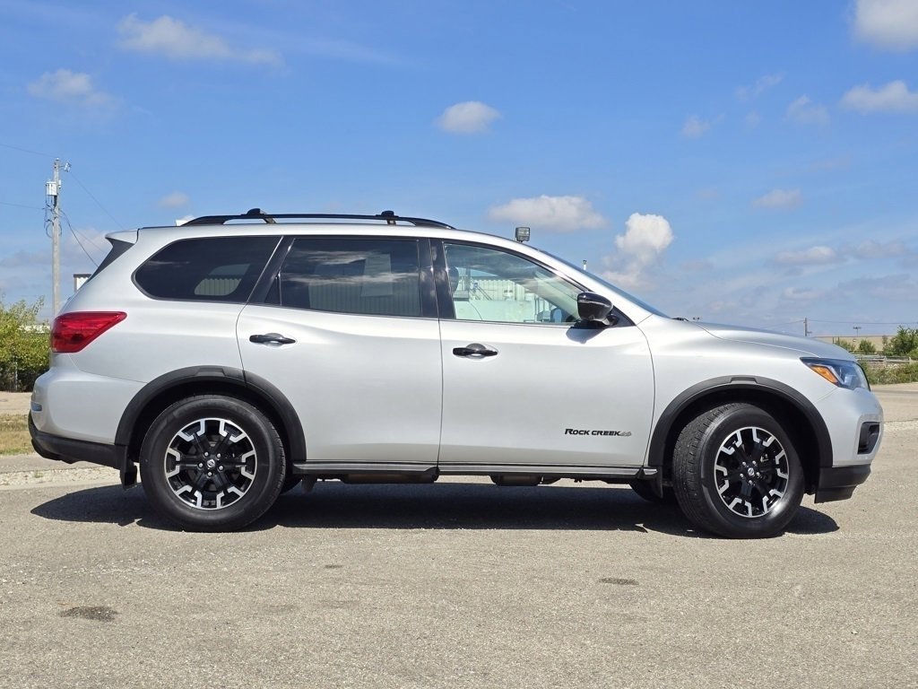 2020 Nissan Pathfinder SL photo 9