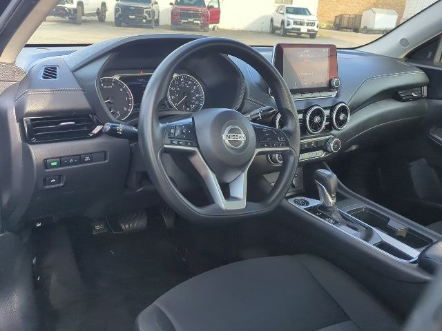 2023 Nissan Sentra SV photo 4