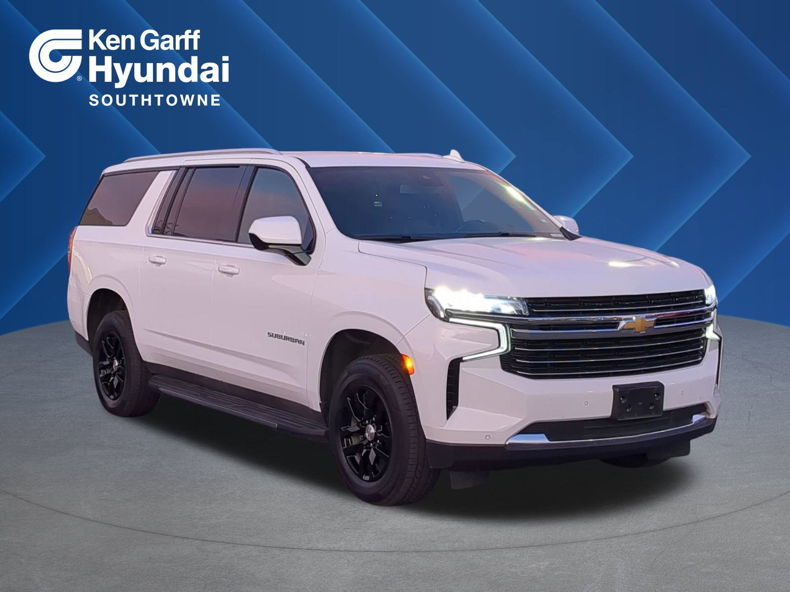 2024 Chevrolet Suburban LT's photo