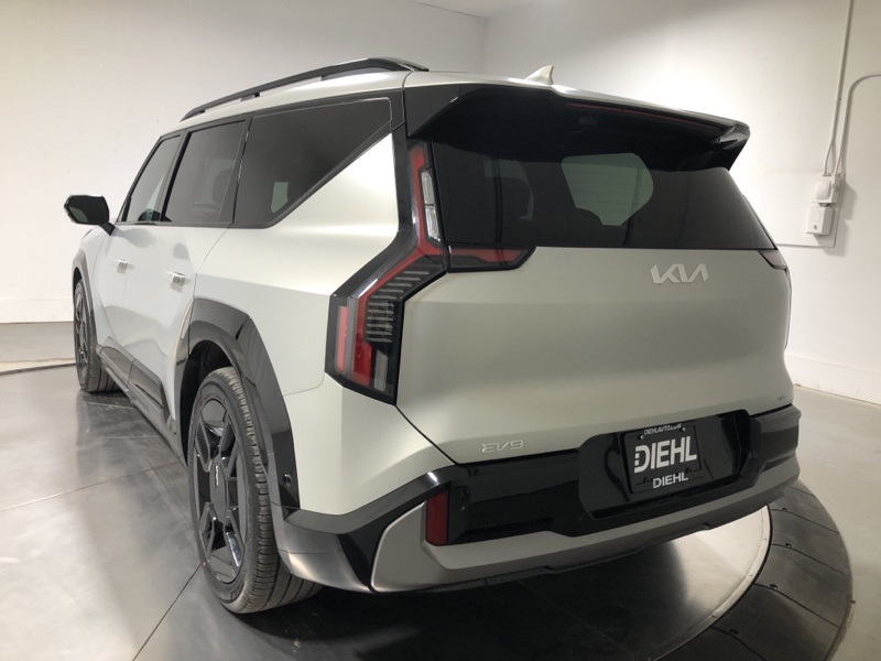 2024 Kia EV9 GT-Line photo 3